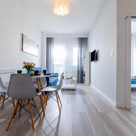 Akwamaryn Z Bezplatnym Parkingiem Nad Morzem 250m Od Plazy Epapartamenty Appartamento *