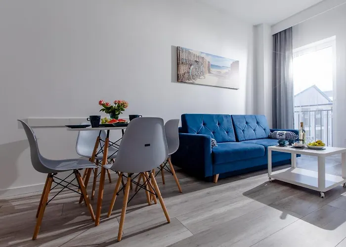 Akwamaryn Z Bezplatnym Parkingiem Nad Morzem 250m Od Plazy Epapartamenty Apartman Dziwnówek