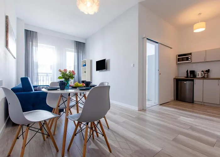 Akwamaryn Z Bezplatnym Parkingiem Nad Morzem 250m Od Plazy Epapartamenty Apartman Dziwnówek